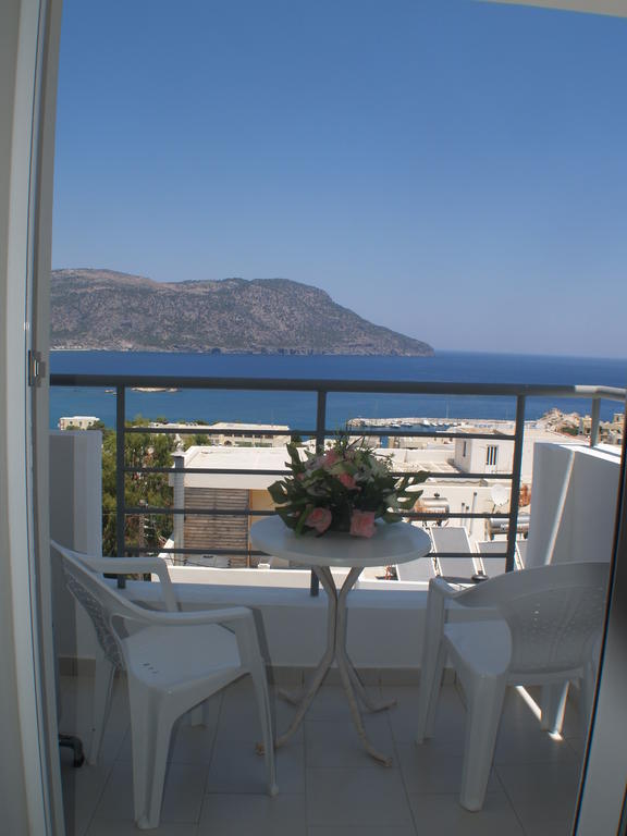 Iolkos Hotel Karpathos Town  Exterior photo